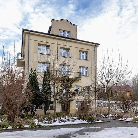 Jasny Z Parkingiem Obok Blon Krakowskich By Renters Lägenhet *
